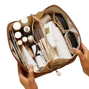 XDH428 अनुकूलित 2024 सस्ते 3 परतें बेज पु चमड़ा उपहार लक्जरी डिजाइनर मेकअप कॉस्मेटिक बैग और बक्से महिलाओं के लिए