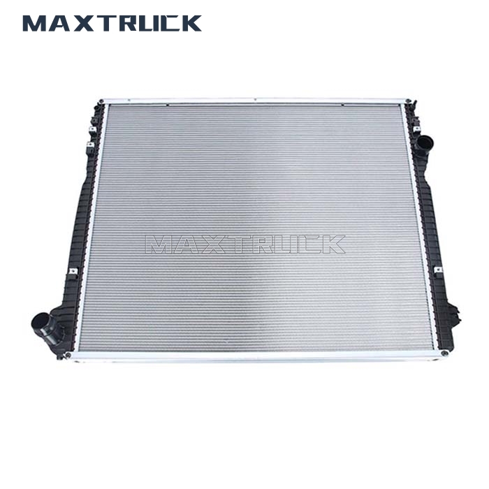 Heavy Truck Parts Radiator 2439722 2473321 2552201 for