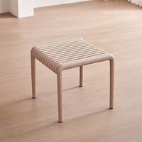 Table en plastique à plateau à lattes empilable en PP, table de salle à manger personnalisée pour l'intérieur et l'extérieur, table de café pour pique-nique, patio, jardin, bistrot, vente en gros