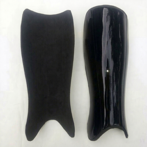 Espinilleras Personalizadas de Fibra de Carbono para Hockey y Fútbol, Modelo VI-CS0785, Hechas en Pakistán - Product Image 1