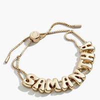 Bracelet personnalisé en laiton plaqué or avec nom sur mesure, breloque coulissante et lettres bulles, pour femme - Collection 2024