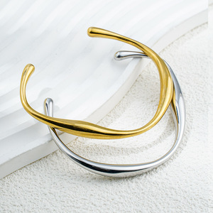 Brazalete de acero inoxidable chapado en oro de 18 quilates con diseño Irregular abierto Brazalete estilo gota de agua de nueva moda para pulsera para mujer - Product Image 1