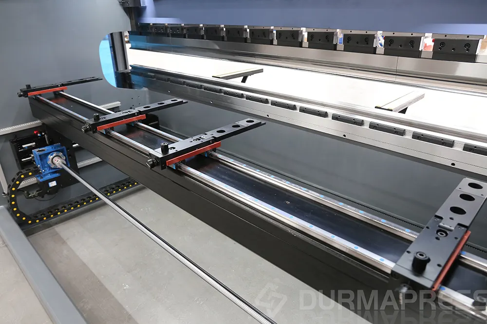 Durmapress 63T2500 เครื่องกดเบรก เครื่องพับแผ่นอลูมิเนียม