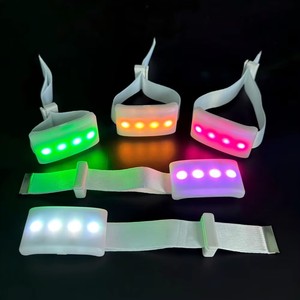 Promotion en gros : Bracelet lumineux fluorescent personnalisé avec logo, idéal pour les événements, portable, avec télécommande 433 MHz - Product Image 1