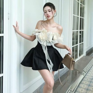 แบรนด์ดีไซน์<span class=keywords><strong>เวียดนาม</strong></span> <span class=keywords><strong>ชุด</strong></span>เดรสทรงดินสอเปิดไหล่ลายดอกไม้สามมิติ โชว์หลังเปลือย สำหรับผู้หญิง สไตล์หรูหราสำหรับงานกลางคืน - Product Image 1