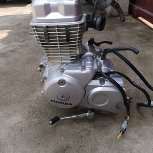Ensemble moteur d'occasion quatre temps Wuyang Tongyu 125 compatible avec la technologie <span class=keywords><strong>CBF</strong></span>/OTR WH5-7-8-9-10 – Puissance durable - Product Image 4