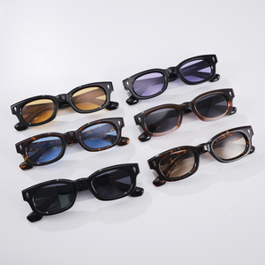 Lunettes de soleil ovales tendance Y2K unisexe, monture étroite, verres rétro avec rivets diamant, verres colorés teintés, style mode - Product Image 2