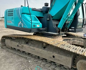 Excavatrice sur chenilles Kobelco SK260LC d'occasion, 26 tonnes, marque japonaise d'origine, système hydraulique fiable, qualité garantie pour le commerce international - Product Image 4