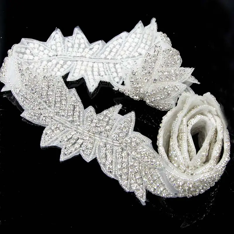 Wholesale Handmade Beaded Hot Fix Bridal Rhinestone Applique Trim Iron on Crystals Chain for Wedding Dress Sash