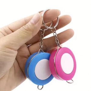 Cinta Métrica para Llavero de 1.5m, Compacta, Portátil, Retráctil, con Marcas Precisas para el Hogar, Oficina, Proyectos de Bricolaje y Viajes - Product Image 4