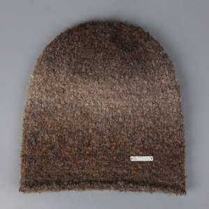 Bonnet en polaire tricoté chaud pour femme, collection automne-hiver, style décontracté, dégradé de couleurs tendance, idéal pour les voyages en extérieur - Product Image 1