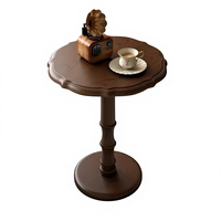 Table basse en bois d'hévéa avec bord incurvé, table d'appoint sur piétement, présentoir décoratif pour boissons, style rétro classique, mobilier de salon pour la maison