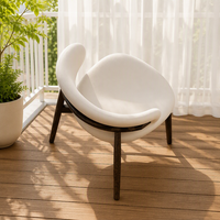 Chaises de salle à manger empilables en bois massif modernes avec des tissus populaires pour la maison et la restauration.