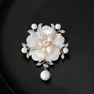 JIUHONG Camellia Flower Pearl Fritillaria Brooch High-end Lightweight Luxurious And Atmospheric Clothing Accessories Corsage