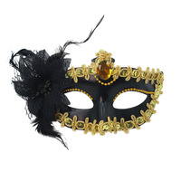 Masque de fête élégant et tendance en plastique, orné de cristaux scintillants et de plumes douces, accrocheur, luxueux et séduisant