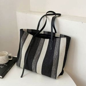 New Fashion <b>Printing</b> Letter Mini Cotton Canvas Bag Custom Crossbody Messenger Small Canvas Tote Bag With Shoulder - Product Image 3