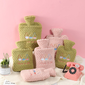 Bolsa de Agua Caliente de Felpa, Tamaño Grande, Engrosada, Antiexplosión, para Calentar Manos y Estómago, Uso Estudiantil - Product Image 3