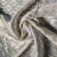 Tissu Jacquard en Soie Métallique, Motif Serpent, Jacquard en Soie avec Couleur Or et Argent de Lurex