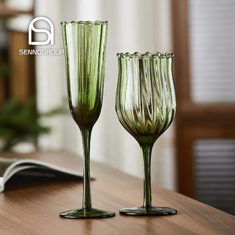 Hot Selling Products 2023 Goblet Glass Emerald Green Champagne Glass Goblets Vintage Champagne Glasses