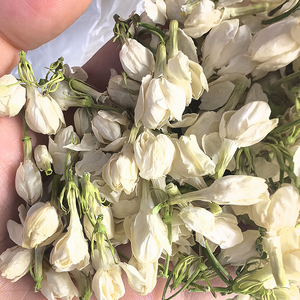 1kg di Fiori di Gelsomino Profumati per Matrimoni, Coriandoli Biodegradabili, Boccioli di Fiori Bianchi Naturali per Decorazioni - Product Image 5