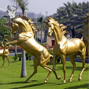 Decorazione del prato esterno in metallo artigianato animale antico bronzo volante statua del cavallo