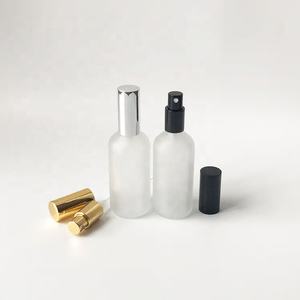 Flaconi Spray in Vetro Verde Scuro e Blu Cobalto da 30 ml, 50 ml, 100 ml con Spruzzatore in Alluminio Lucido Oro e Argento <span class=keywords><strong>per</strong></span> <span class=keywords><strong>Profumo</strong></span> da Ambiente - Product Image 2