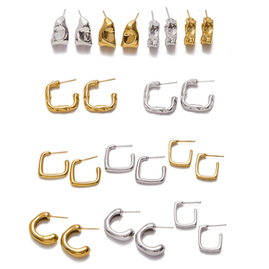 Boucles d'oreilles minimalistes en acier inoxydable plaqué or 18 carats Boucles d'oreilles irrégulières carrées en forme de C - Product Image 1