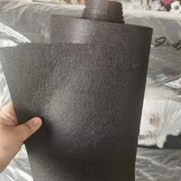 Fabricant de tissu non tissé noir aiguilleté sur mesure et de feutre polyester ignifuge