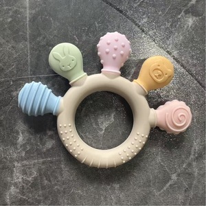 Juguetes de Silicona para Bebés de 0 a 24 Meses, Mordedores para Aliviar la Dentición, Juguetes Masticables de Silicona de Grado Alimenticio, Estilo de Dibujos Animados, Juguetes Unisex para Bebés - Product Image 1