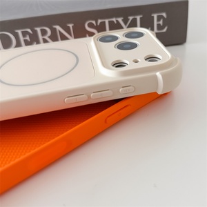 Funda Magnética Anti-Caídas de Color Sólido Mate para iPhone 11 12 13 14 15 16 Pro Max 17 Air con Protección de Lente - Product Image 3