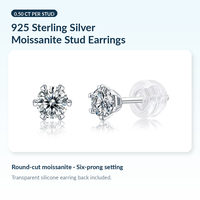 Boucles d'oreilles clous personnalisées en argent sterling 925 avec moissanite 0,5 ct, taille brillant rond, serti six griffes, solitaire
