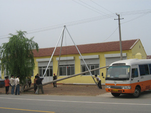 Macchina per la costruzione di un palo di alluminio - Product Image 2