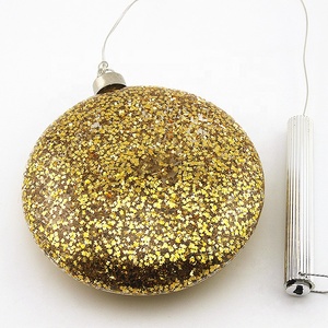 2024 nuevo LED iluminado claro <span class=keywords><strong>disco</strong></span> redondo plano adorno de cristal de Navidad colgante decoración de árbol de Navidad con lentejuelas doradas - Product Image 5