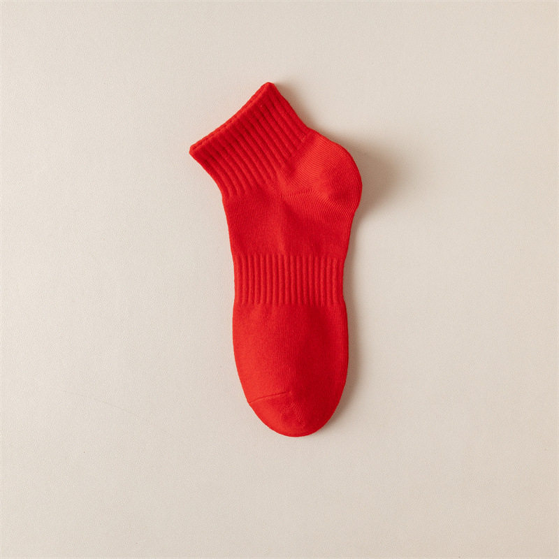 Red short tubes