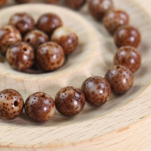 Perles de bois rondes en vrac de graines de Bodhi étoile et lune, 108 pièces, pour la fabrication de bracelets, polies de Hainan - Product Image 2