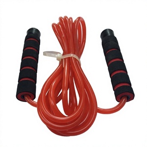 Corde à sauter unisexe rouge réglable avec poignées en mousse noire, emballage portable, matériau personnalisé pour l'exercice en salle de sport - Product Image 3