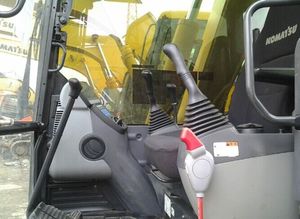 Mini-excavatrice Komatsu PC60 6 tonnes à prix abordable |   Mini-pelleuse d'occasion |   Machinerie compacte fabriquée au Japon - Product Image 4