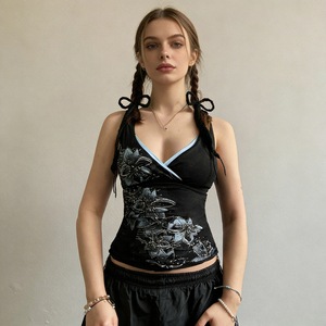 Top Corto Estilo Americano para Mujer, Estampado Floral Vintage, Estilo Halter, Ribete en Contraste, Ajuste Delgado, Sexy, Estilo Y2K - Product Image 1