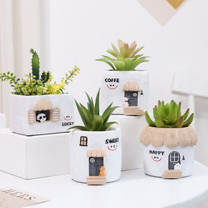 ROOGO Mini Pot de Fleurs en Résine en Forme de <span class=keywords><strong>Maison</strong></span> de Dessin Animé avec Thèmes Panda, Chat, <span class=keywords><strong>Porte</strong></span>-<span class=keywords><strong>Bonheur</strong></span> et Café pour Plantes Succulentes – Macetas de Bureau - Product Image 6