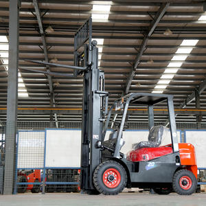 YuDing CPC-<span class=keywords><strong>20</strong></span> 2-tons lichte dieselheftruck met AWD off-road capaciteit - massieve banden, drietrapsmast voor detailhandel & kleine magazijnen - Product Image 3