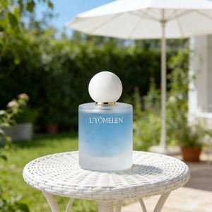 Parfum pour homme L'YOMELEN, longue tenue, moderne et élégant, aux notes d'ambre arabe, de vanille et de bois. - Product Image 3