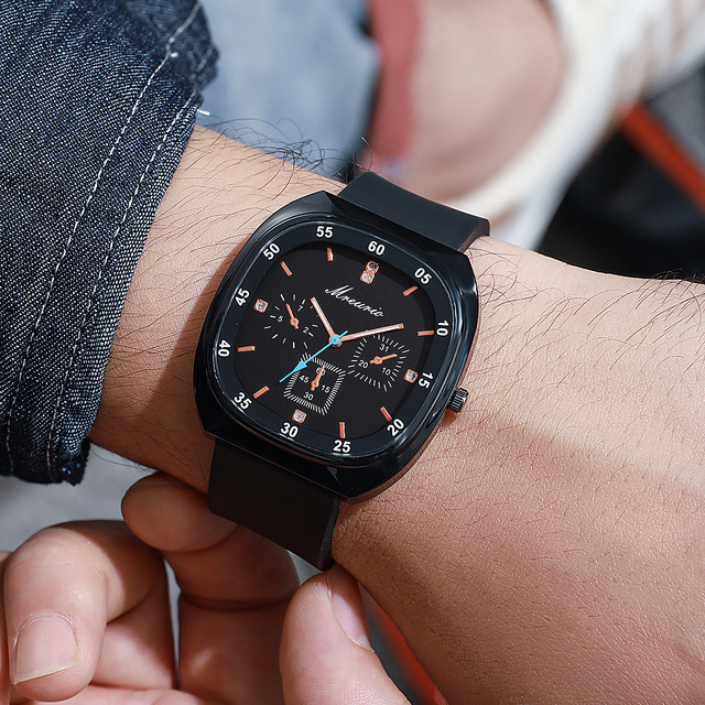 Fashion Wine Barrel Silicone Tape Three Eyes Blue Needle Men's Watch Men's Watch Quartz Watch Wholesale