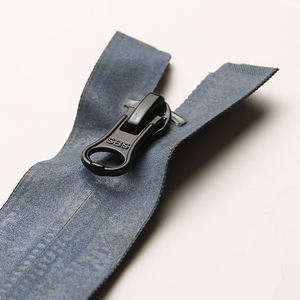 SBS # 7 Fermetures éclair invisibles à dents noires, à glissière réversible, avec bande réfléchissante bleue Iris Diamond, pour vêtements de scène, de fête et de mode - Product Image 2