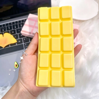 Jouet Squishy Barre de Chocolat Réaliste, Jouet Anti-Stress en PU à Remontée Lente, Jouet à Presser Doux pour Enfants et Adultes