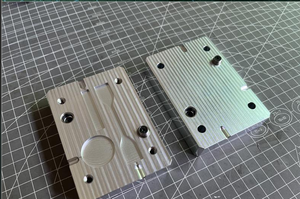 Mini Máquina de Moldeo por Inyección de Plástico Vertical Eléctrica de Escritorio de 50g para ABS/PP/PC y PVC/PET, Alta Productividad, Uso en Laboratorio - Product Image 4