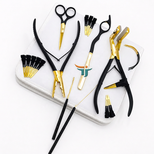 Kit d'outils de pose d'extensions capillaires en acier inoxydable noir et or de haute qualité avec pinces, aiguille, ciseaux et pince à bandes adhésives - Product Image 1