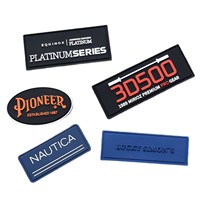 Étiquettes souples modernes en PVC personnalisées, durables, gaufrées, promotionnelles, moulées par injection, pour vêtements, chaussures et chapeaux