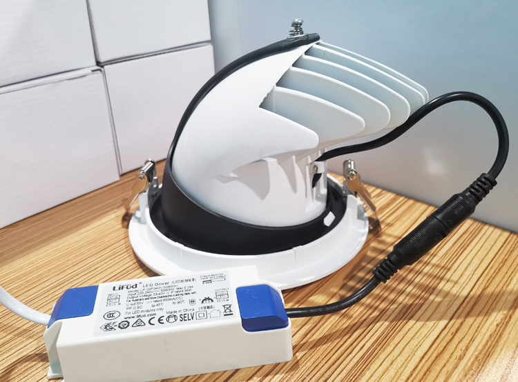 5000k Cylinder Gimbal Lamp 30w Recessed Dimmable Adjustable Cob Led Gimbal Downlight 9w 15w 20w Dimmable Optional White Aluminum