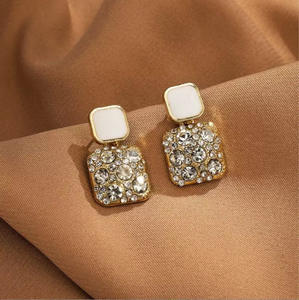 Pendientes cuadrados de diamantes de alta gama, exquisitos y fáciles de combinar, pendientes colgantes de moda al por mayor, pendientes brillantes para mujer - Product Image 2