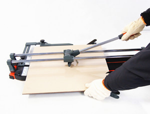 Cortador de azulejos de 25 pulgadas, nuevo diseño Cortador de azulejos MANUAL de 630mm, el mejor rendimiento para lápiz de corte de carburo de tungsteno de cerámica - Product Image 3